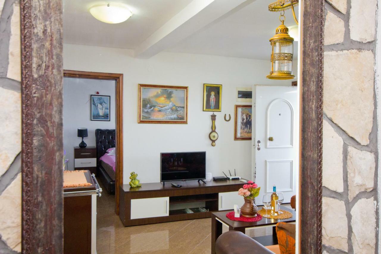 דוברה וודה Apartments Dora מראה חיצוני תמונה
