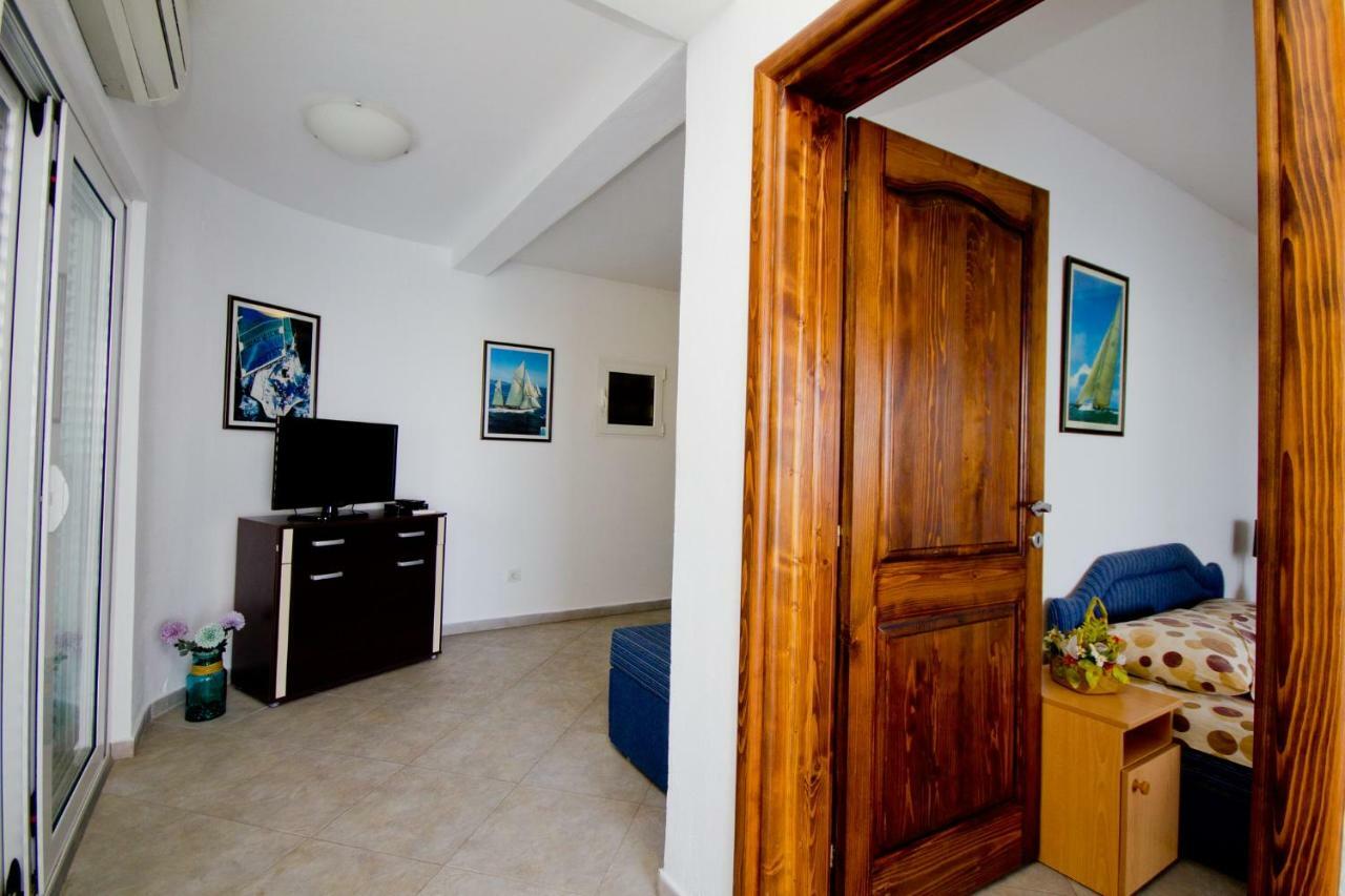 דוברה וודה Apartments Dora מראה חיצוני תמונה